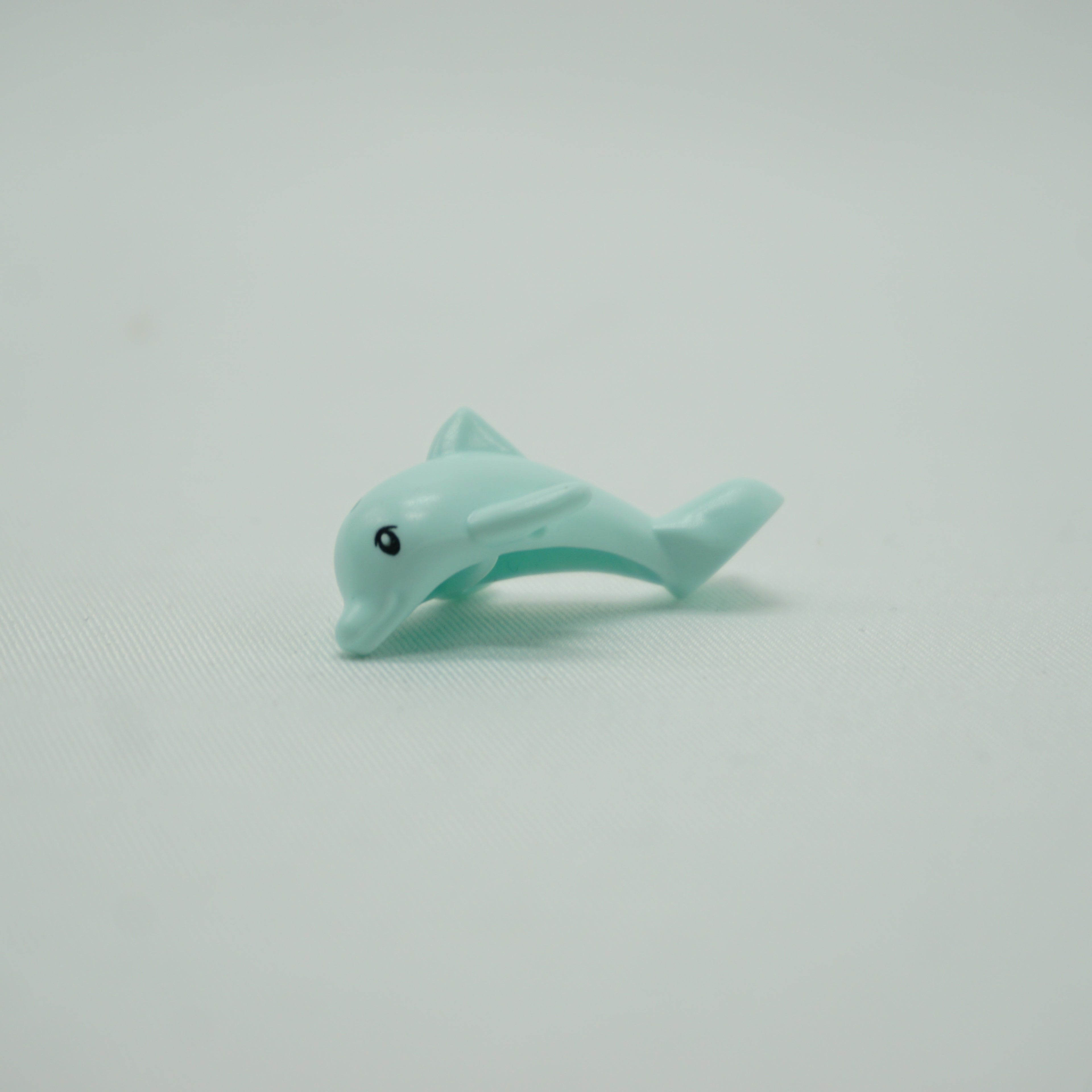 Part 49579pb01 - Dolphin Baby, Friends, Jumping with Black Eyes and Eyebrows Pattern