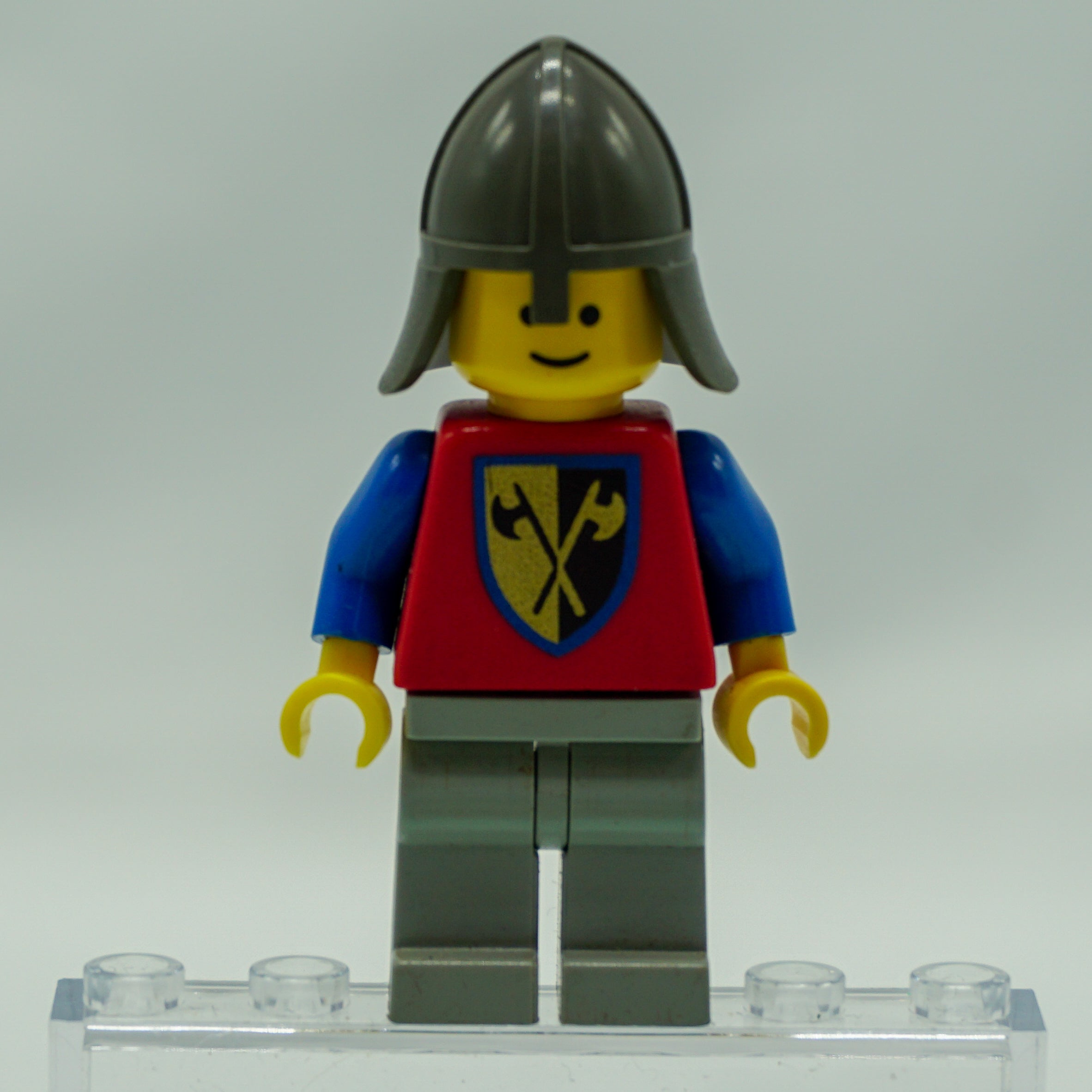 Minifig cas109 - Crusader Ax - Light Gray Legs, Dark Gray Neck Protector