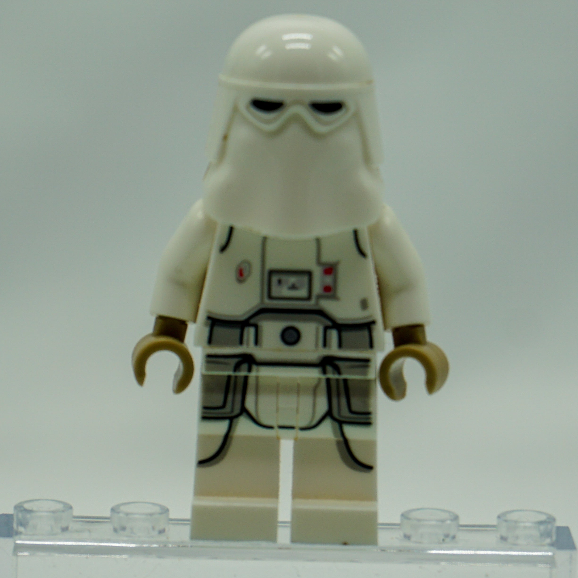 Minifig sw1179 - Snowtrooper - Male, Printed Legs, Dark Tan Hands, Reddish Brown Head, Grimace